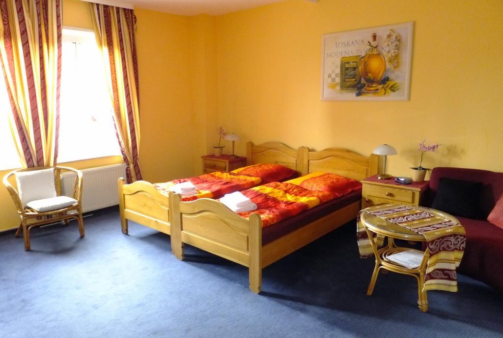 Hotel Altstaedter Tor à Celle Chambre photo