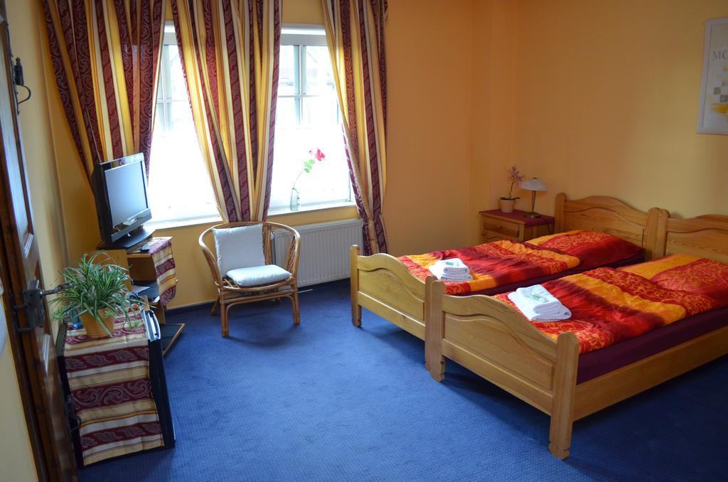 Hotel Altstaedter Tor à Celle Chambre photo